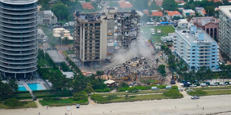 Surfside Condo Collapse Tentative Settlement Reaches Nearly $1 Billion