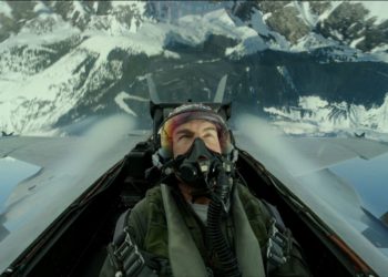 Tom Cruise Made An Epic Entrance At The Top Gun: Maverick World Premiere