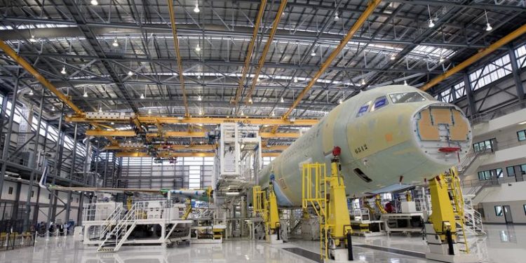 Analysis-Aircraft leasing faces shake-up as risks cloud recovery