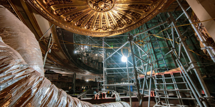 How a 7,000-Ton Broadway Theater Was Hoisted 30 Feet
