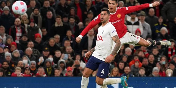 ⚽ Ronaldo wins Man United’s Goal of the Season