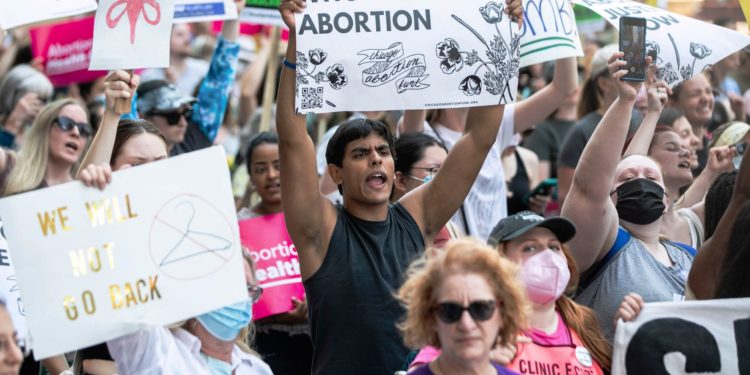 Abortion Rights Advocates Say They Need More Men's Voices