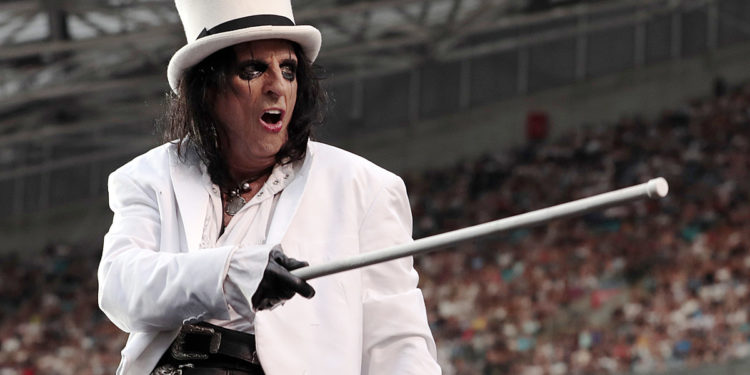 Alice Cooper Names Three Bands Every Young Musician Should Hear
