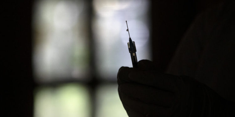FDA panel to advise on how Covid vaccines should be updated