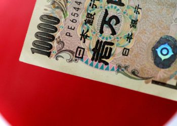 Same-old, same-old, Japan sticks to forex stance even as yen slide steepens