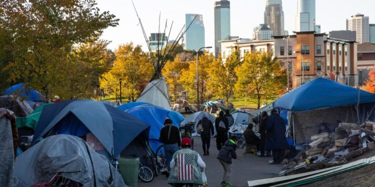 Homeless, incarcerated people in Minnesota had low Covid vaccine access