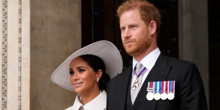 Meghan Markle, Prince Harry Appear Alongside Prince William, Kate For First Time In 2 Years