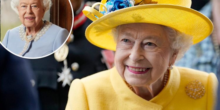 Queen Elizabeth portrait released ahead of Platinum Jubilee