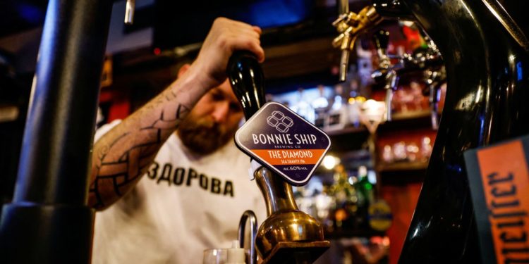 Little cheer for Russian beer lovers as sanctions bite