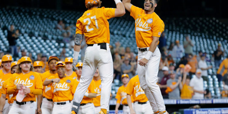 Tennesee Baseball and Oklahoma Softball Are on Top of Their Sports