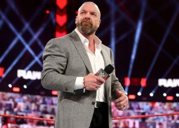 Triple H was inducted into the WWE Hall of Fame with DX!