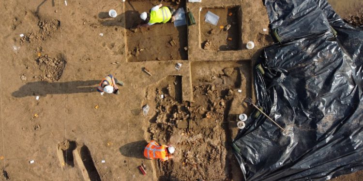 Volunteer archaeologists discover ancient Roman temple in Netherlands