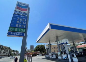 Biden asks Congress to pause gas tax amid record pump prices