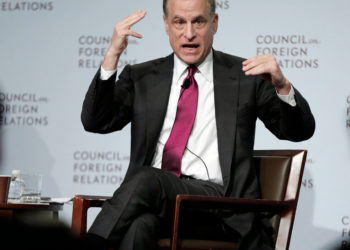 Fresh Fed financial disclosures omit the officials who ignited ethics scandal.