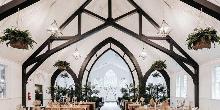 Five Northeast Rustic Wedding Venues Offering An Elegant Ceremony