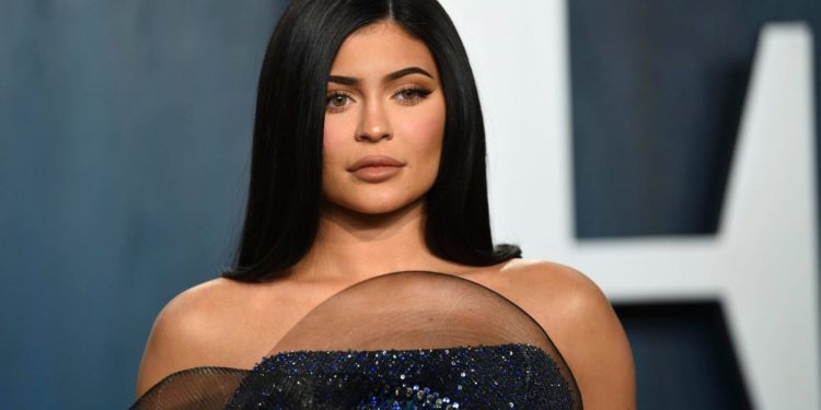 The Truth About Kylie Jenner’s 12-Minute Private Jet Flights