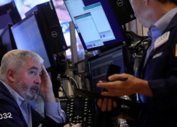 Fund Managers Show ‘Dire’ Levels of Pessimism, Poll Finds