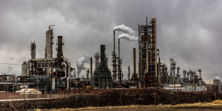 Growing evidence supports the link between air pollution and dementia