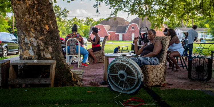 Heat waves pose special risk to people with chronic disease