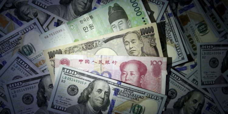 Improved risk sentiment lifts euro, sterling