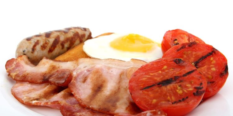 Long term high-fat diet expands waistline and shrinks brain