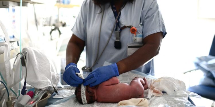 Treatment for fatal condition in newborns fails to improve outcomes