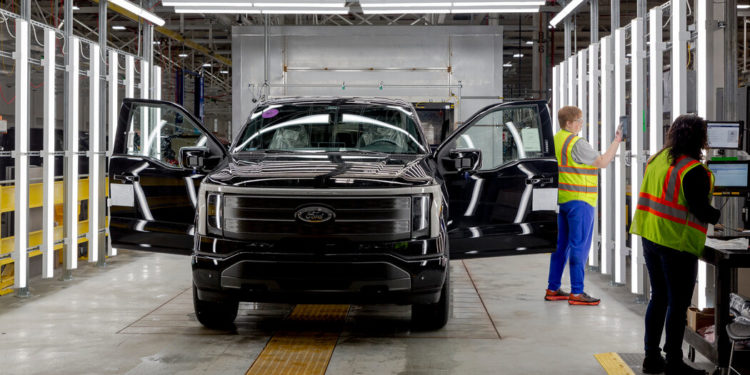 Electric Cars Are Too Costly for Many, Even With Aid in Climate Bill