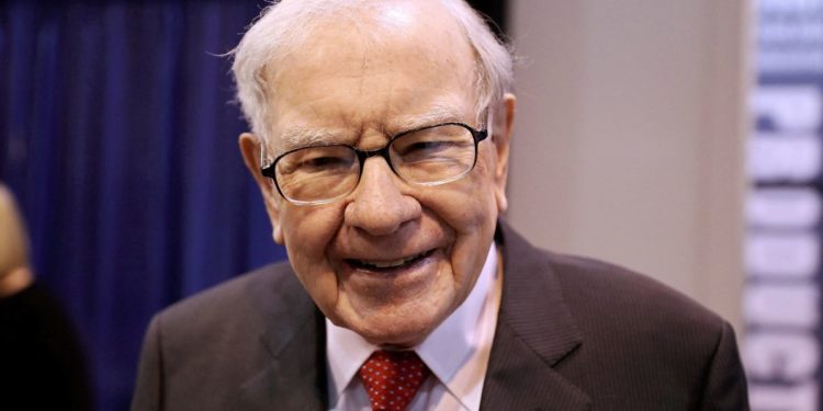Signed portrait of Warren Buffett fetches $75,100 at auction