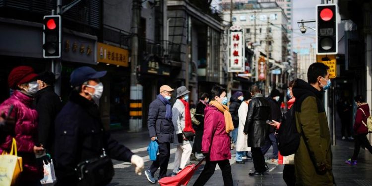 China set to lower lending benchmarks to revive wobbly economy