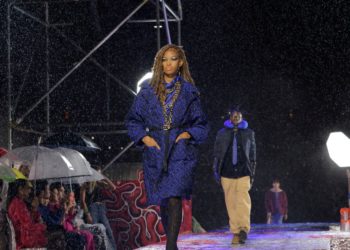 Badgley Mischka, Tommy Hilfiger return to NY Fashion Week live