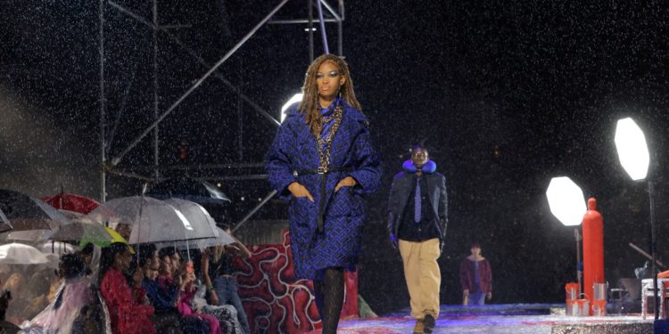 Badgley Mischka, Tommy Hilfiger return to NY Fashion Week live