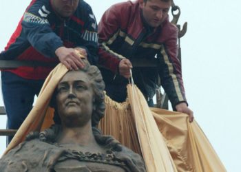 Ukraine’s Odesa votes to remove Catherine the Great statue