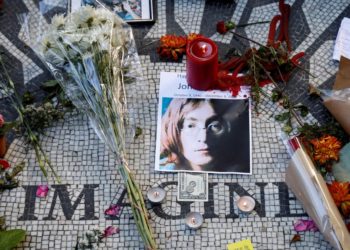 Kurt Cobain’s smashed guitar, Lennon’s glasses hit the auction block