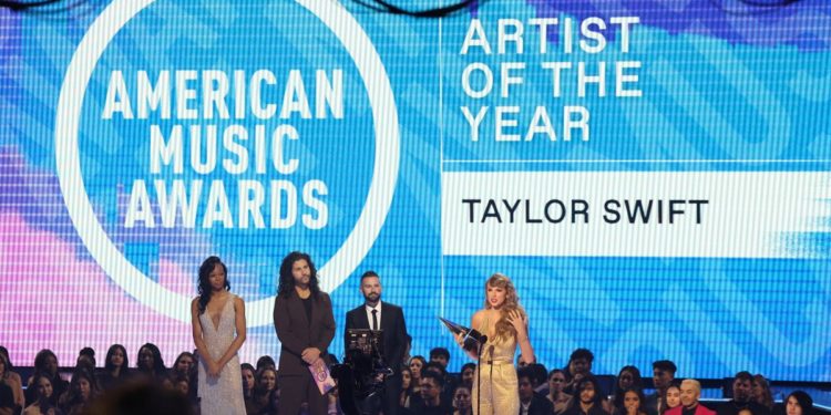 Factbox: Key winners at the 2022 American Music Awards