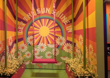 Showing off songs and sequins, Museum of Broadway opens in New York