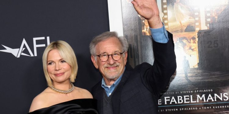 Oscar contenders court box-office bounce as drama audiences dwindle