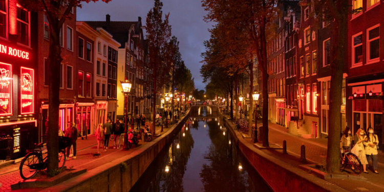 Amsterdam Bans Marijuana Smoking on Streets of Red-Light District