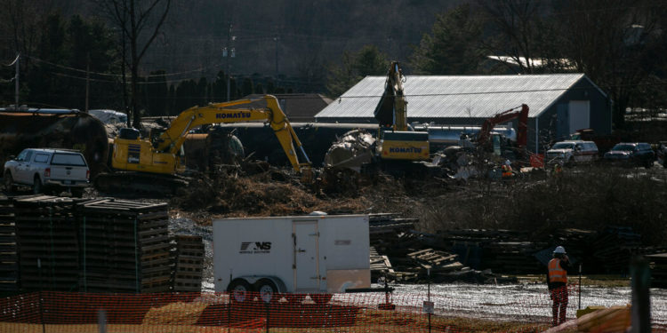 Lawmakers Propose Legislation to Tighten Rail Safety Regulations