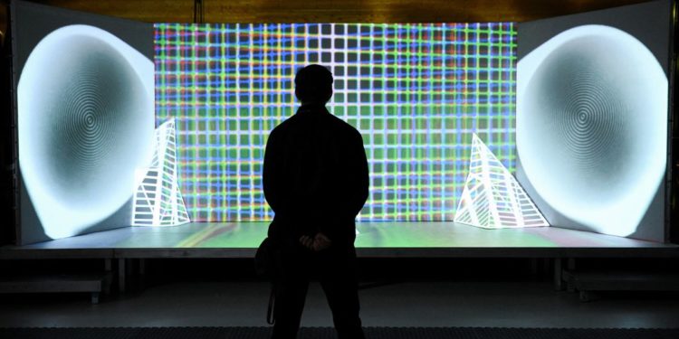 Ukraine ‘Art Weapon’ show draws crowds in Berlin