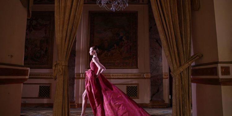 Carolina Herrera blooms opulence for fall at New York Fashion Week