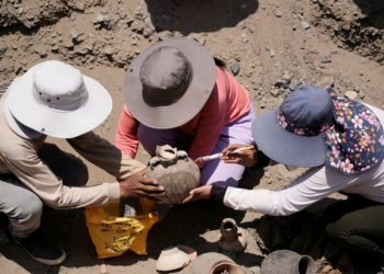 Peruvian archaeologists unearth 30 pre-Inca era graves