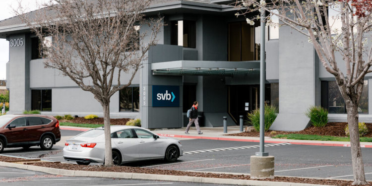 Goldman Sachs Draws Scrutiny Over Money Earned on Silicon Valley Bank Deal