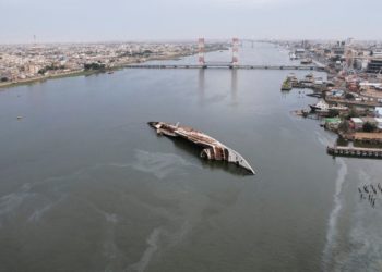 Saddam’s rusting yacht serves as picnic spot for Iraqi fishermen