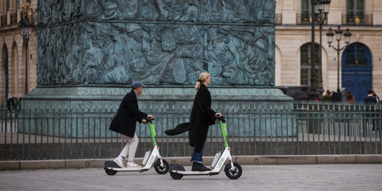 Electric Rental Scooters to be Banned in Paris After Referendum