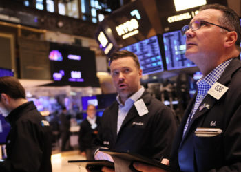 Earnings Season Arrives With Recession Fears Front and Center