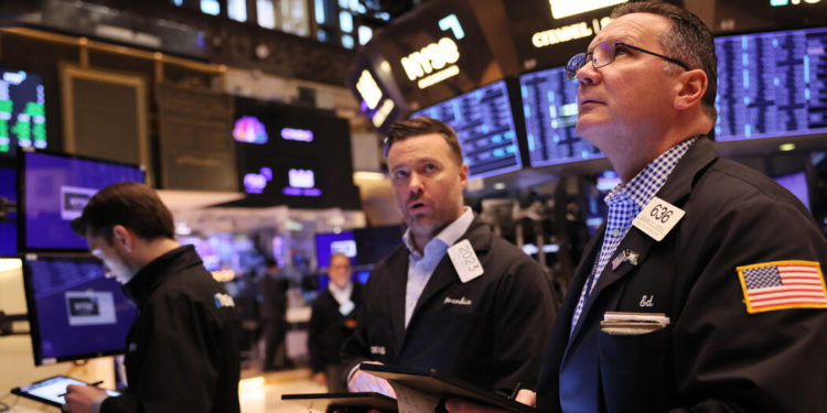 Earnings Season Arrives With Recession Fears Front and Center