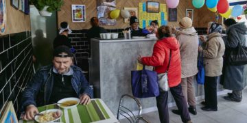 Elderly Japanese man opens free cafe in Ukraine’s Kharkiv