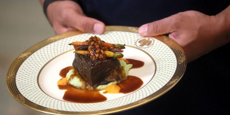 Crab cakes, beef and banana splits: Biden’s South Korea state dinner menu unveiled