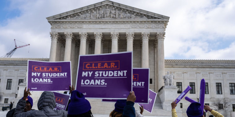 Do You Have Federal Student Debt? We Want to Hear From You.