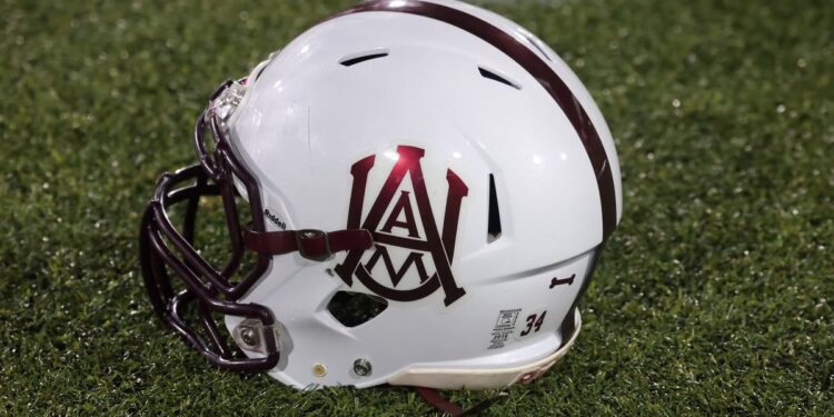 College Football Player Dies 1 Month After Head Injury